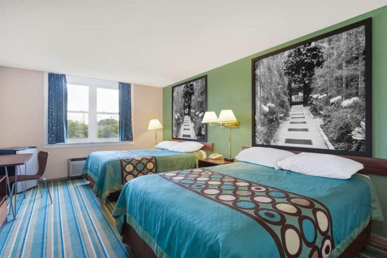 Super 8 By Wyndham Harrisburg Hershey West Buitenkant foto