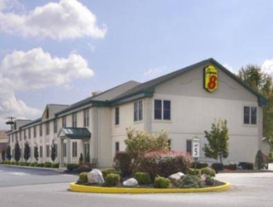 Super 8 By Wyndham Harrisburg Hershey West Buitenkant foto
